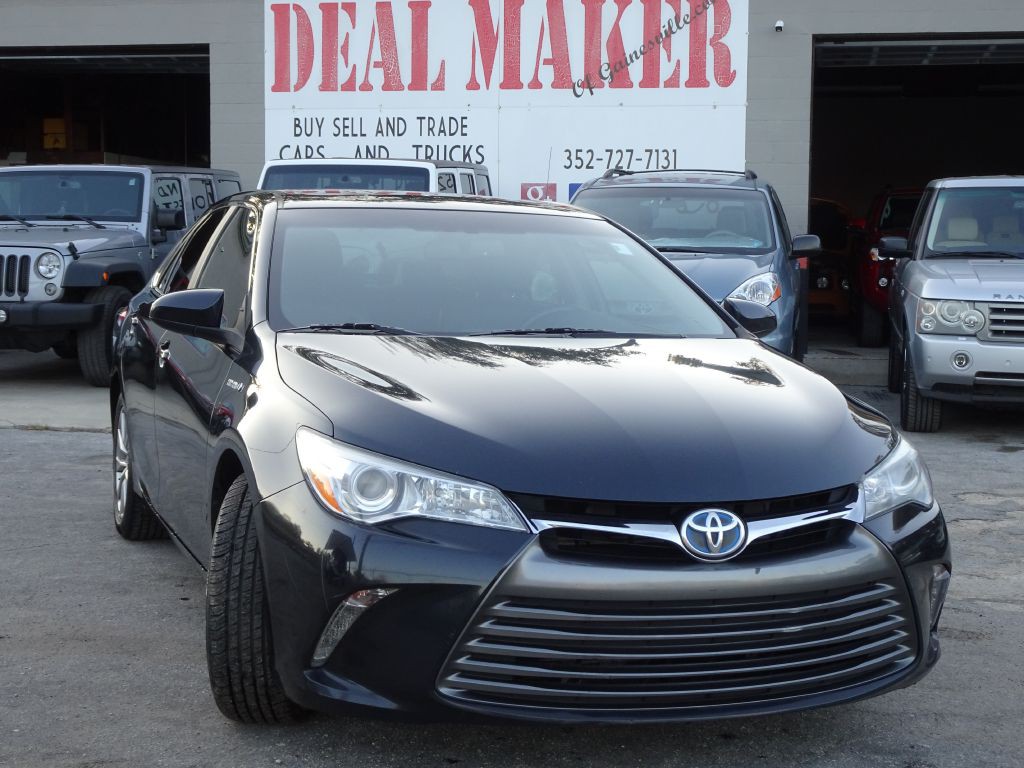 2016 Toyota Camry Image 3