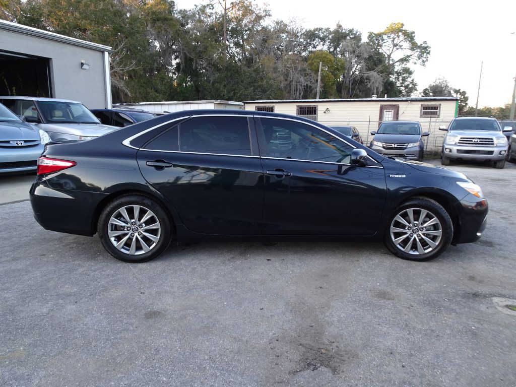 2016 Toyota Camry Image 5