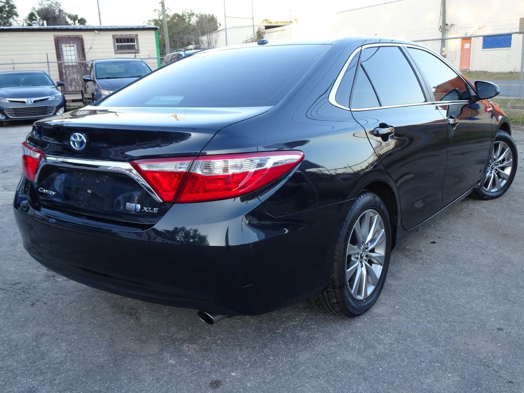 2016 Toyota Camry Image 6