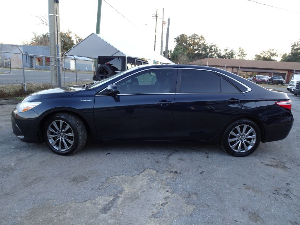 2016 Toyota Camry Image 9