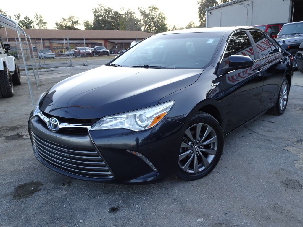 2016 Toyota Camry Image 10