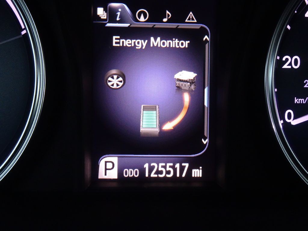 2016 Toyota Camry Image 23