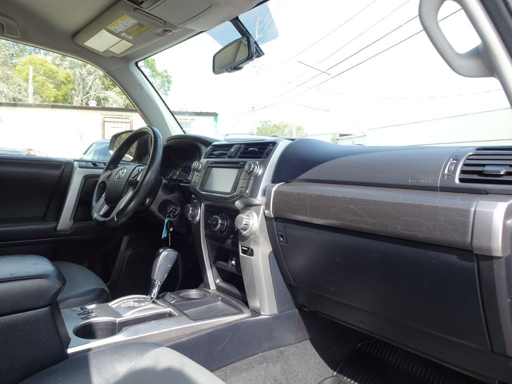 2019 Toyota 4Runner Image 22