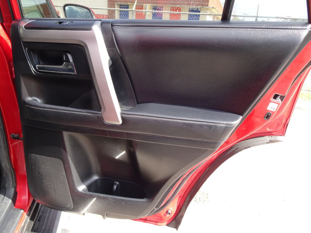 2019 Toyota 4Runner Image 26