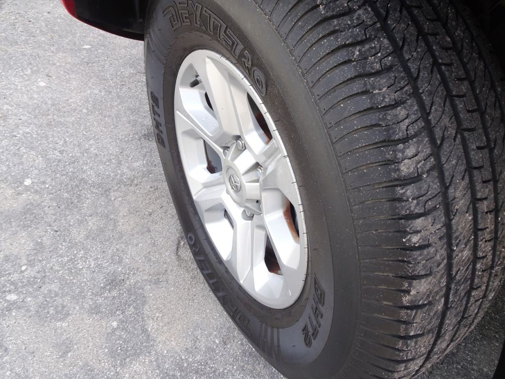 2019 Toyota 4Runner Image 28