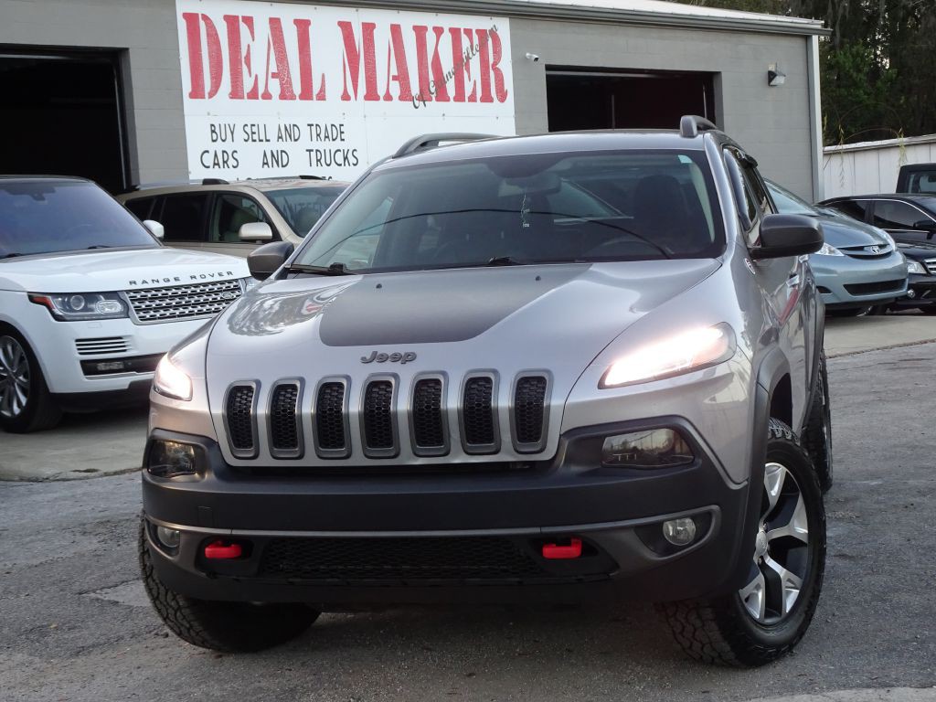 2017 Jeep Cherokee Image 2