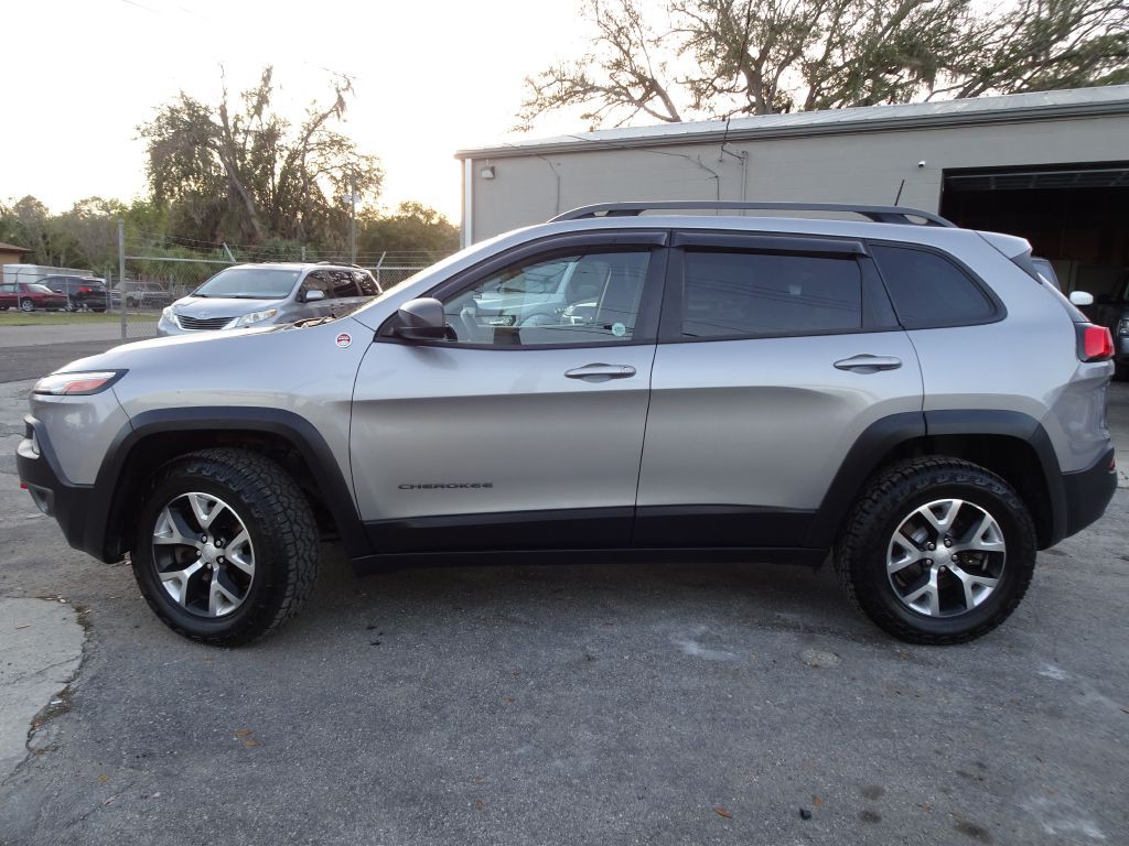 2017 Jeep Cherokee Image 9