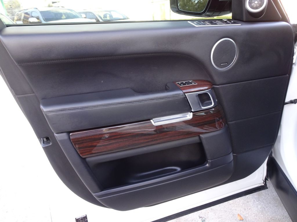 2014 Land Rover Range Rover Image 12