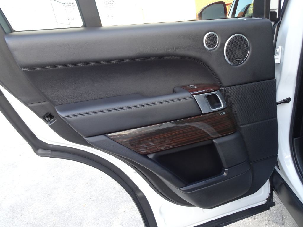 2014 Land Rover Range Rover Image 14