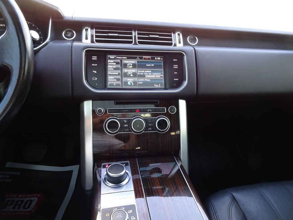 2014 Land Rover Range Rover Image 24