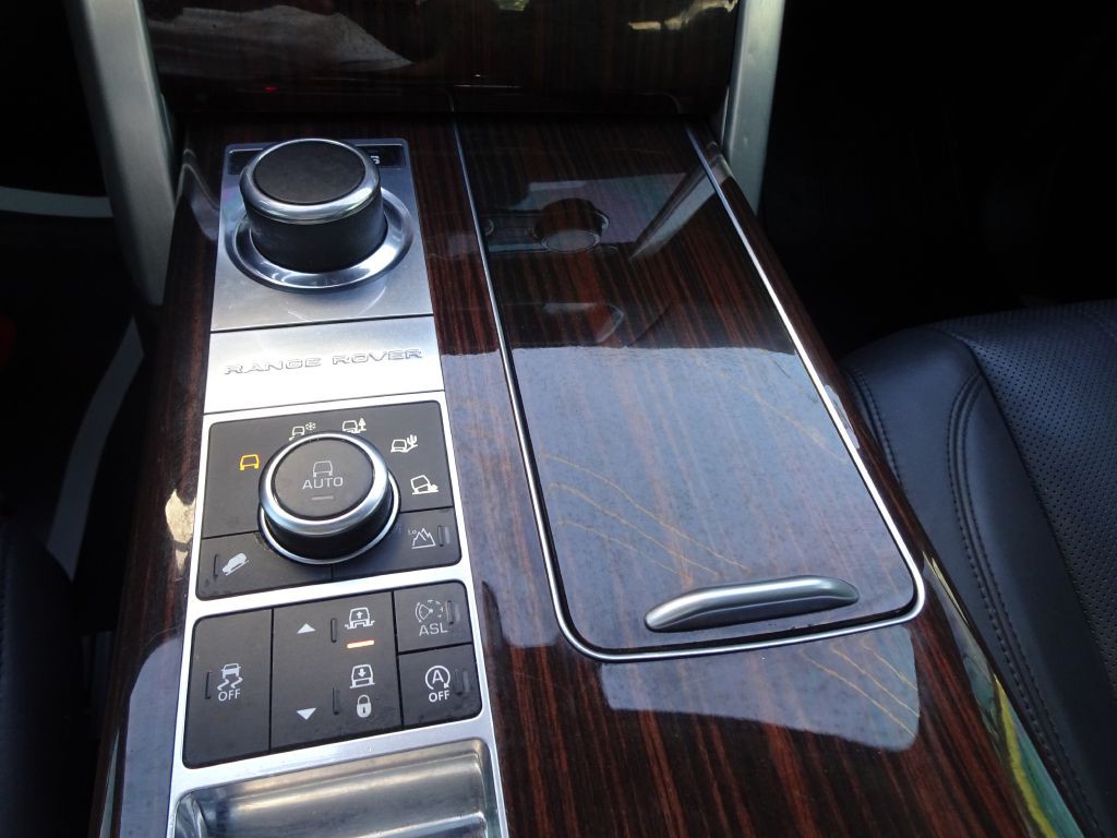 2014 Land Rover Range Rover Image 25
