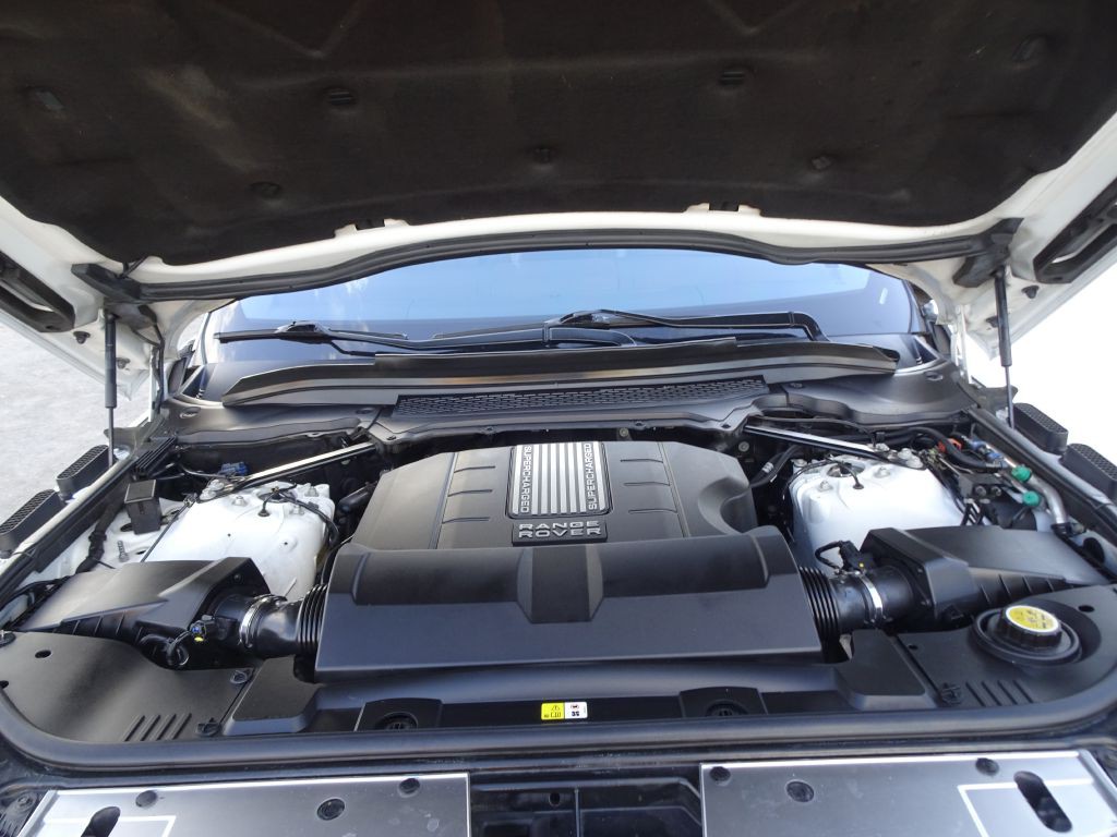 2014 Land Rover Range Rover Image 26
