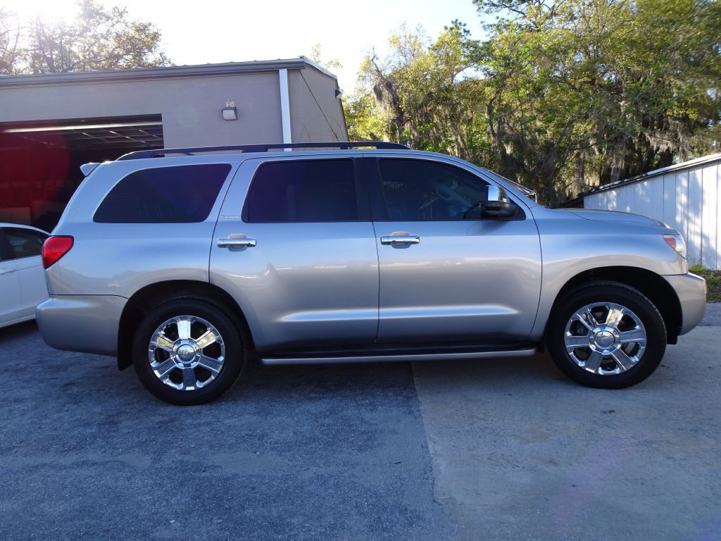 2010 Toyota Sequoia Image 5
