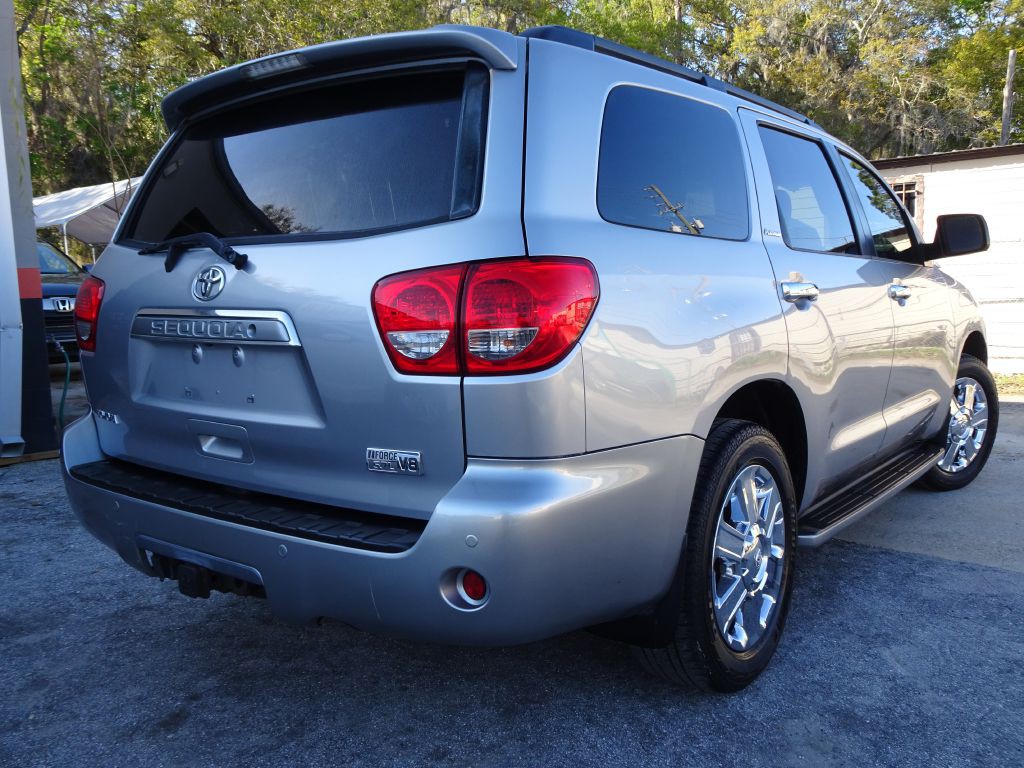 2010 Toyota Sequoia Image 6