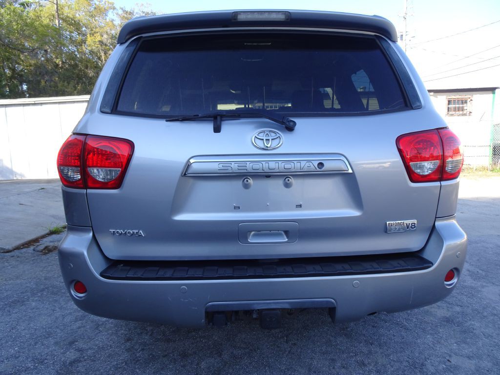 2010 Toyota Sequoia Image 7