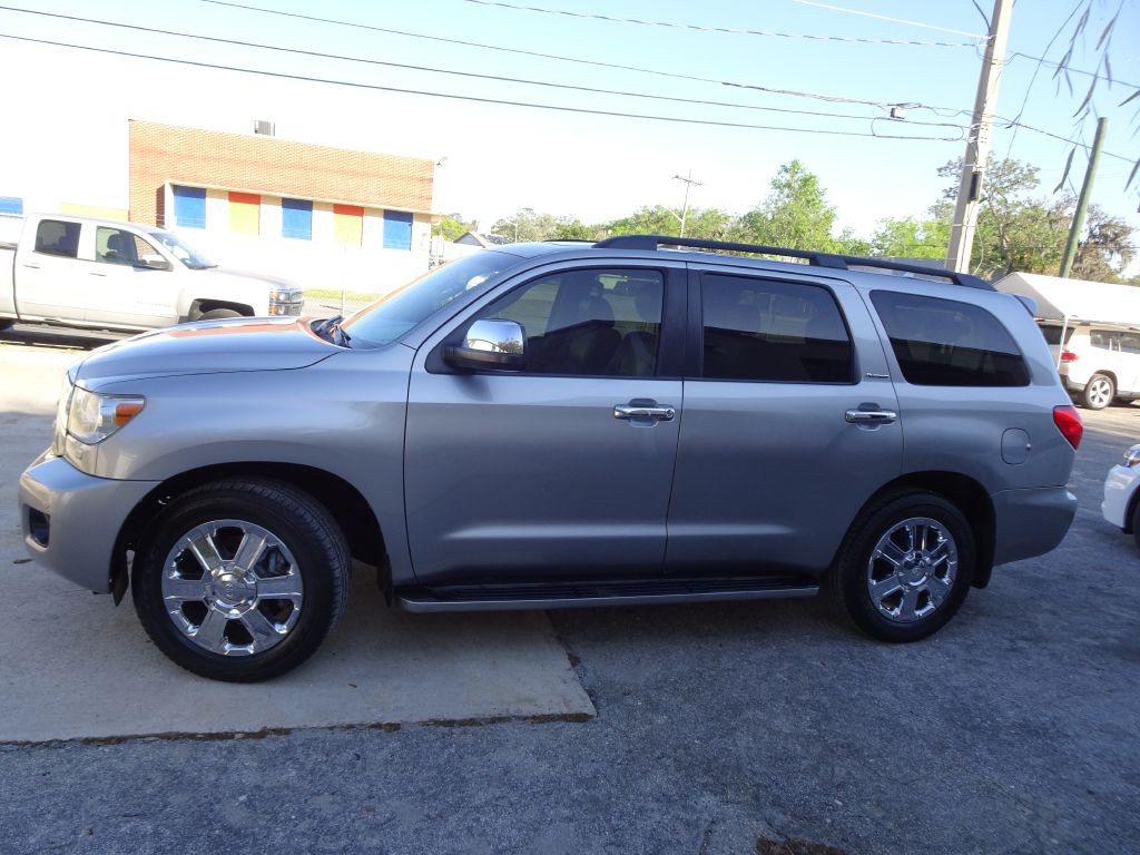 2010 Toyota Sequoia Image 9