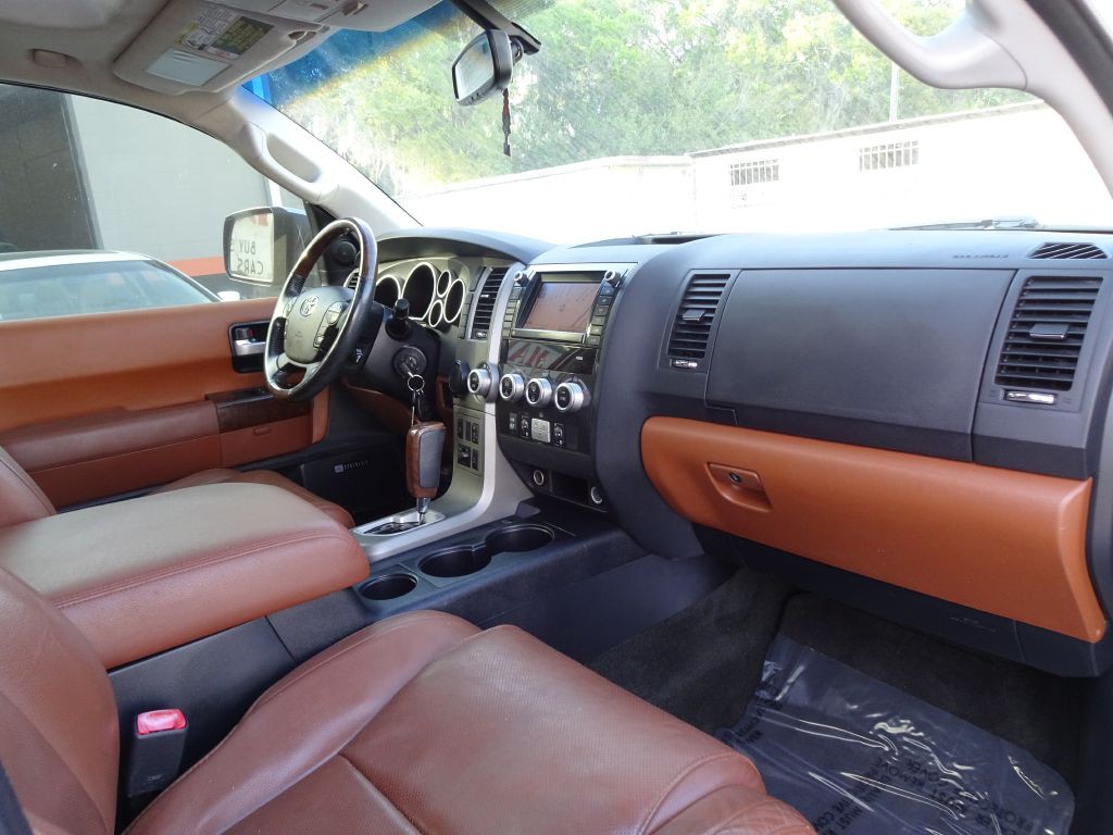 2010 Toyota Sequoia Image 16