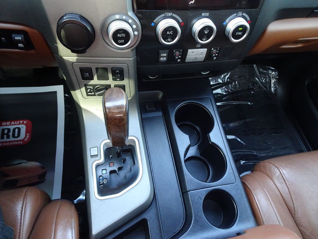 2010 Toyota Sequoia Image 28