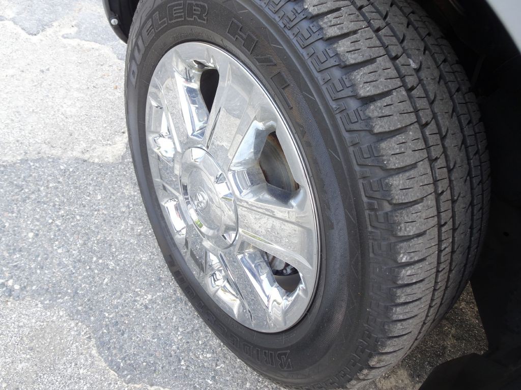 2010 Toyota Sequoia Image 30