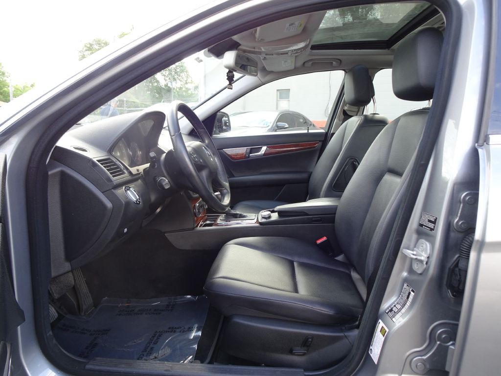 2008 Mercedes-Benz C-Class Image 11