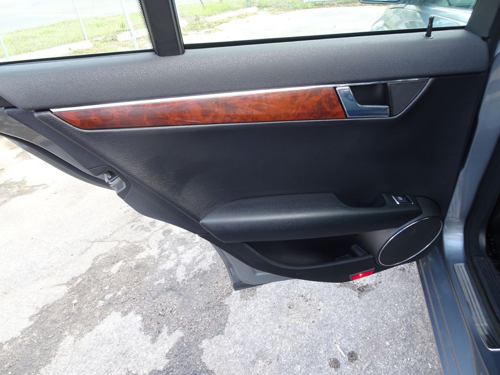 2008 Mercedes-Benz C-Class Image 14
