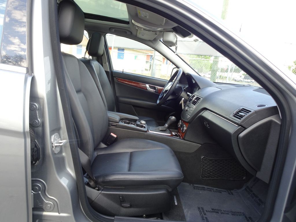 2008 Mercedes-Benz C-Class Image 16