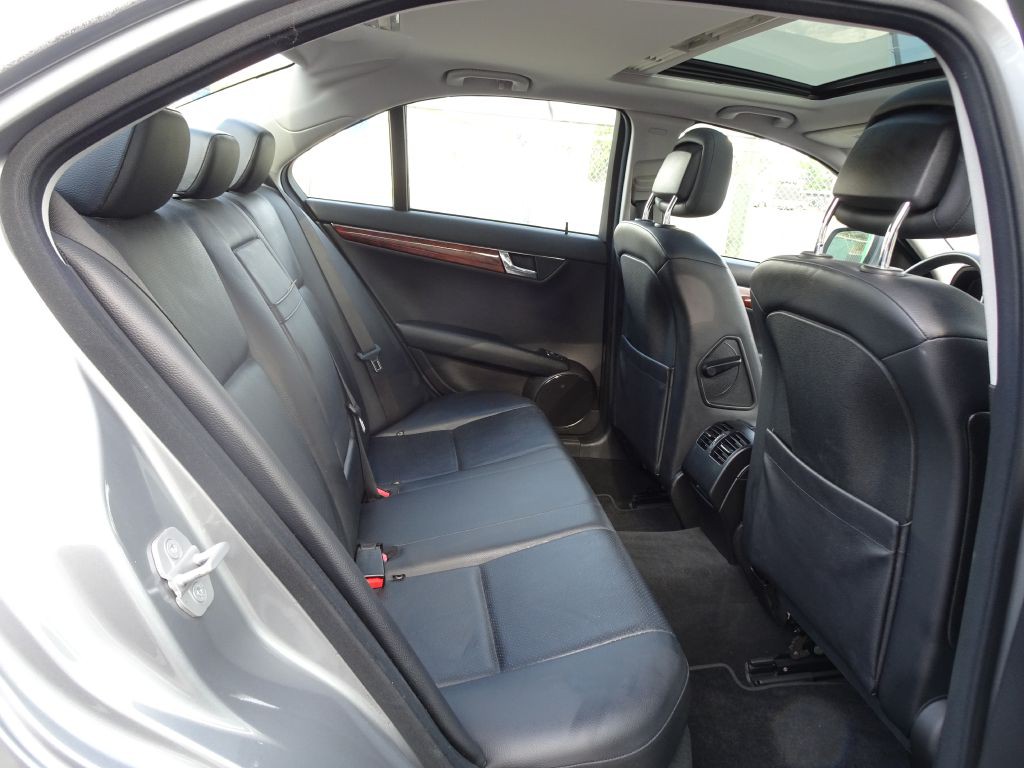 2008 Mercedes-Benz C-Class Image 18