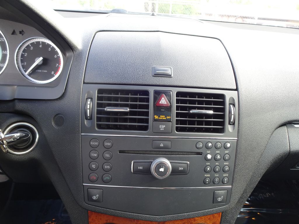 2008 Mercedes-Benz C-Class Image 21