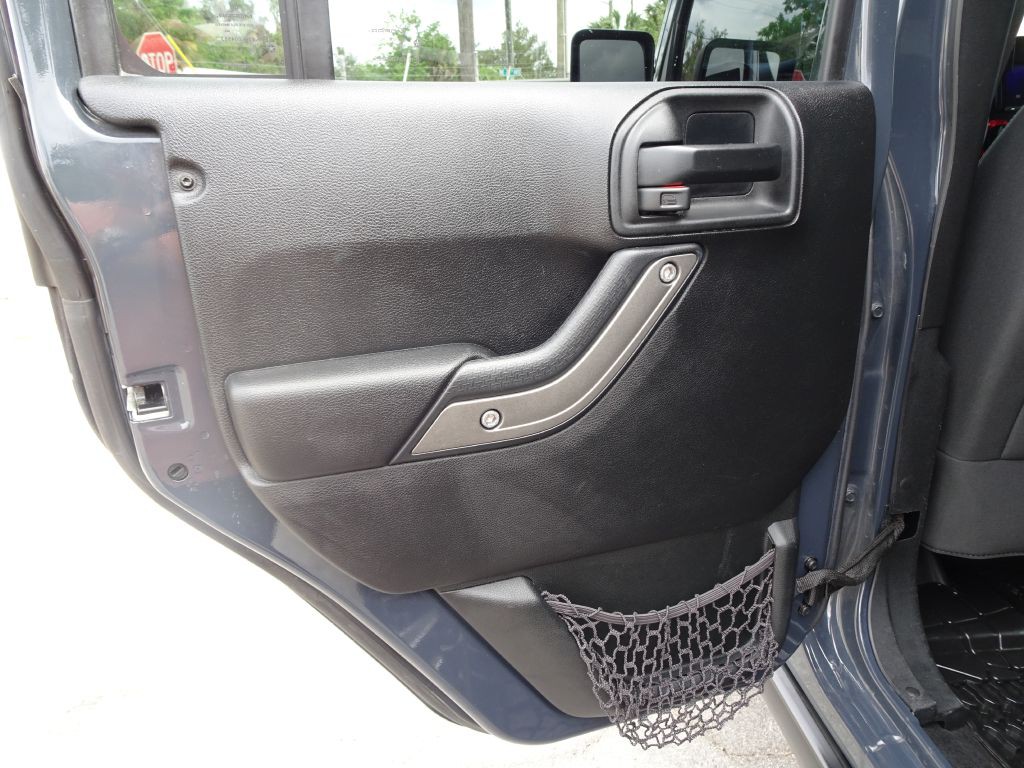 2016 Jeep Wrangler Unlimited Image 14