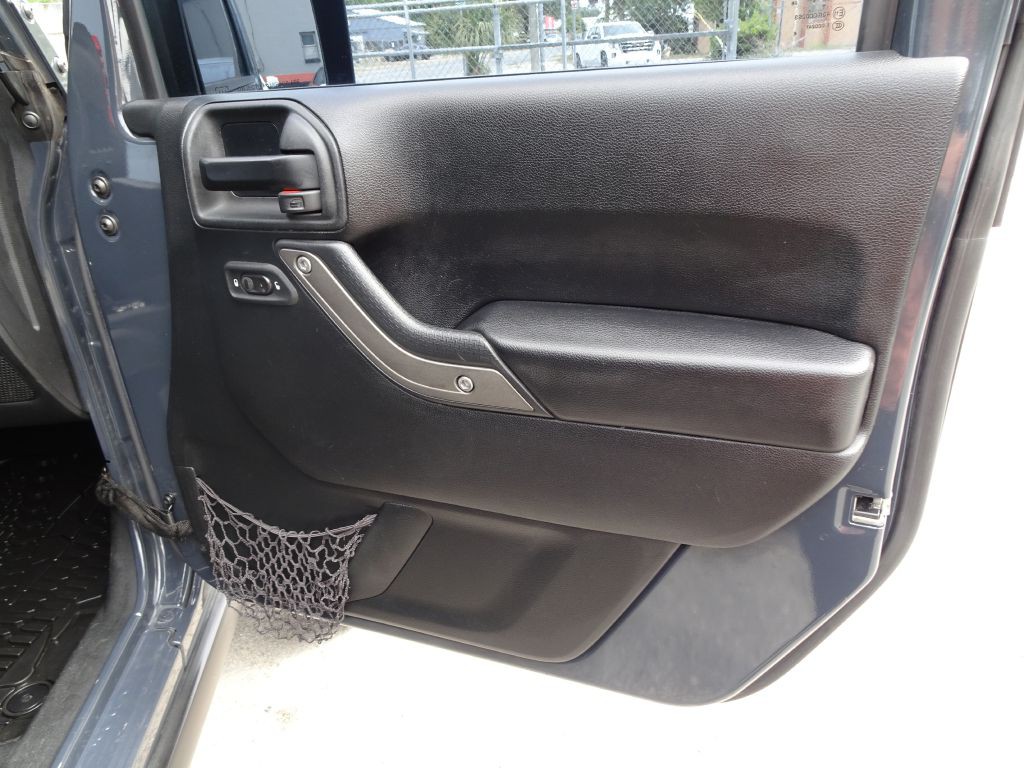 2016 Jeep Wrangler Unlimited Image 17