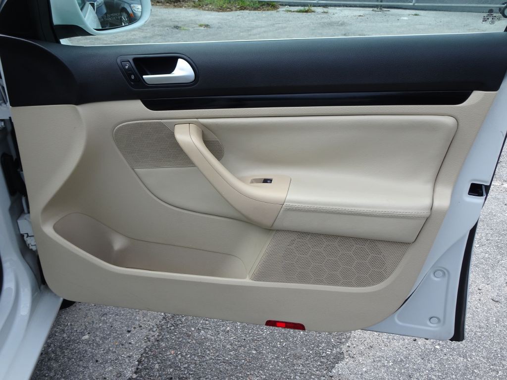 2014 Volkswagen Jetta Image 15
