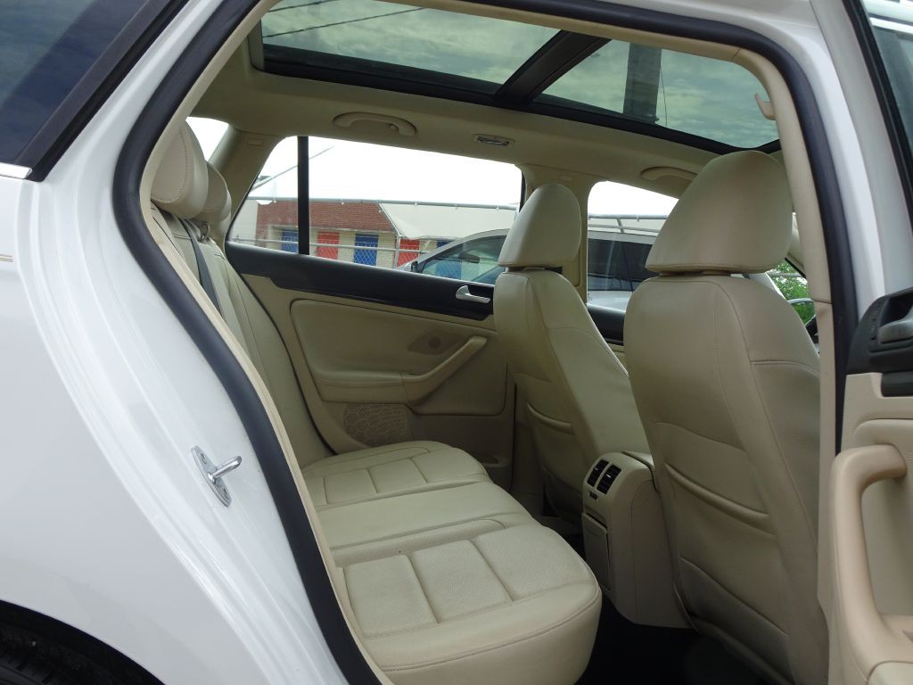 2014 Volkswagen Jetta Image 16