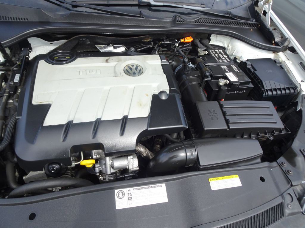 2014 Volkswagen Jetta Image 24