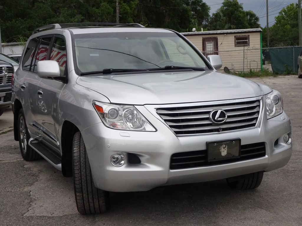 2011 Lexus LX Image 4