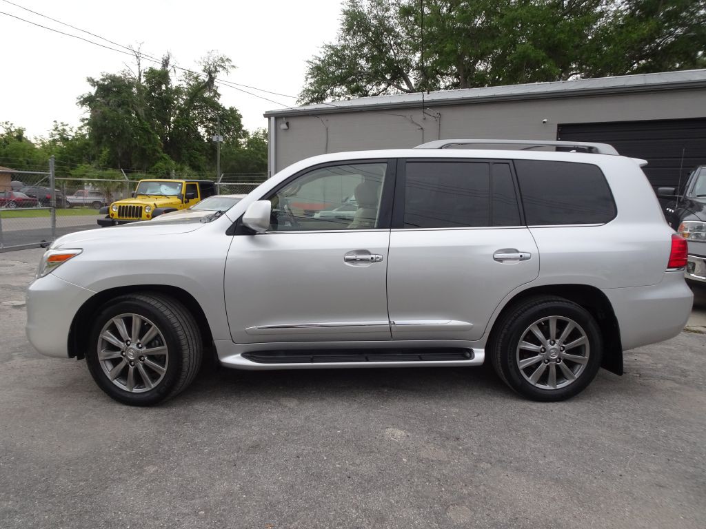 2011 Lexus LX Image 9