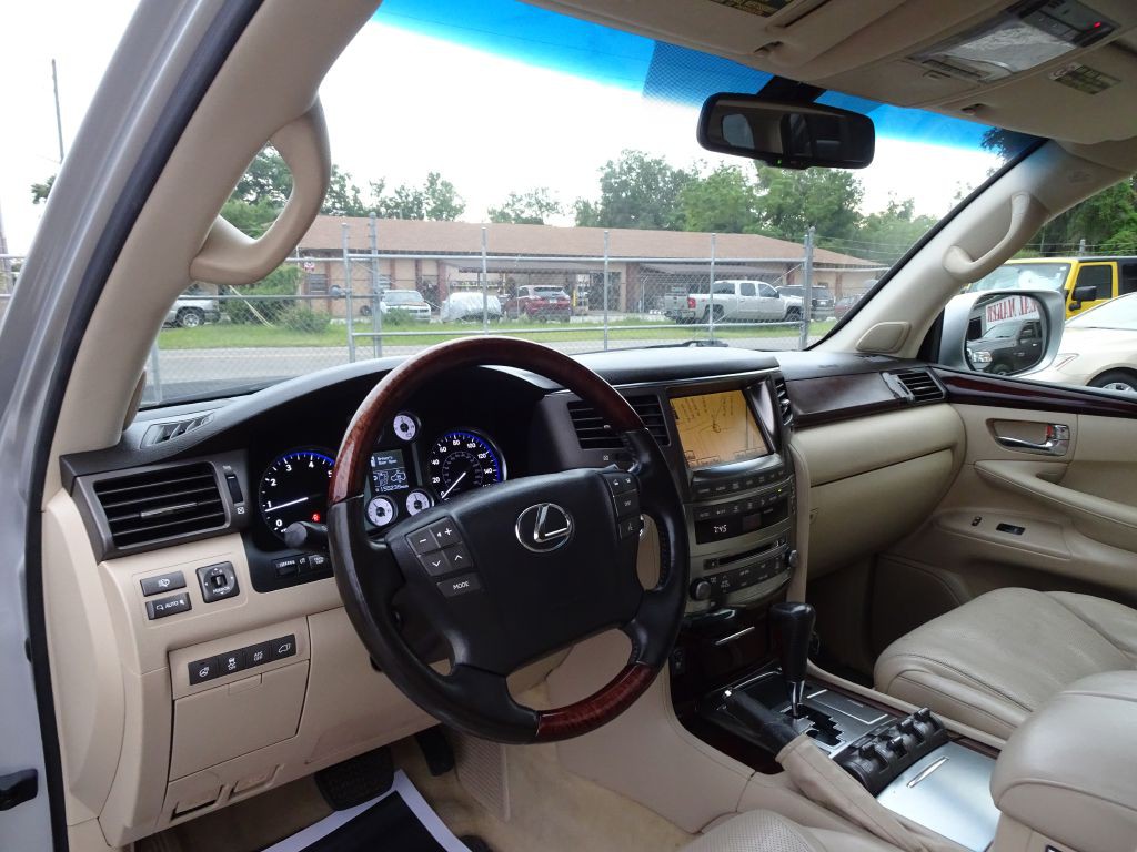 2011 Lexus LX Image 11