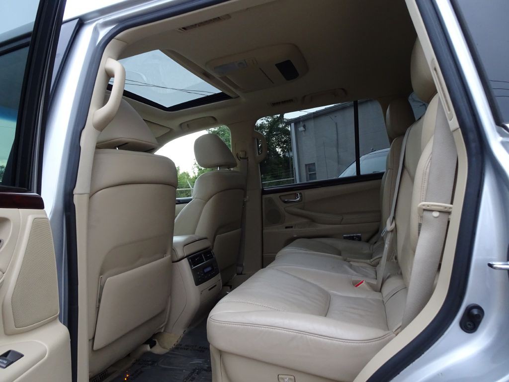2011 Lexus LX Image 14