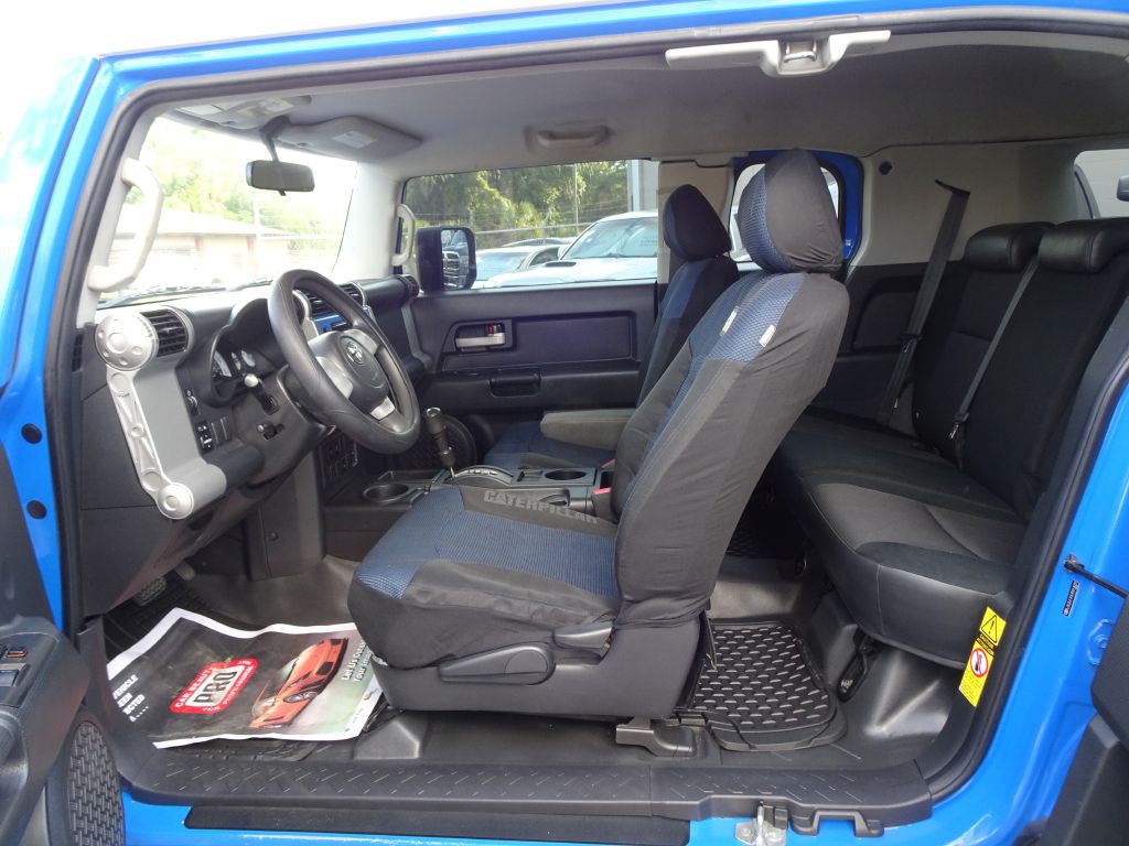 2007 Toyota FJ Cruiser Image 12