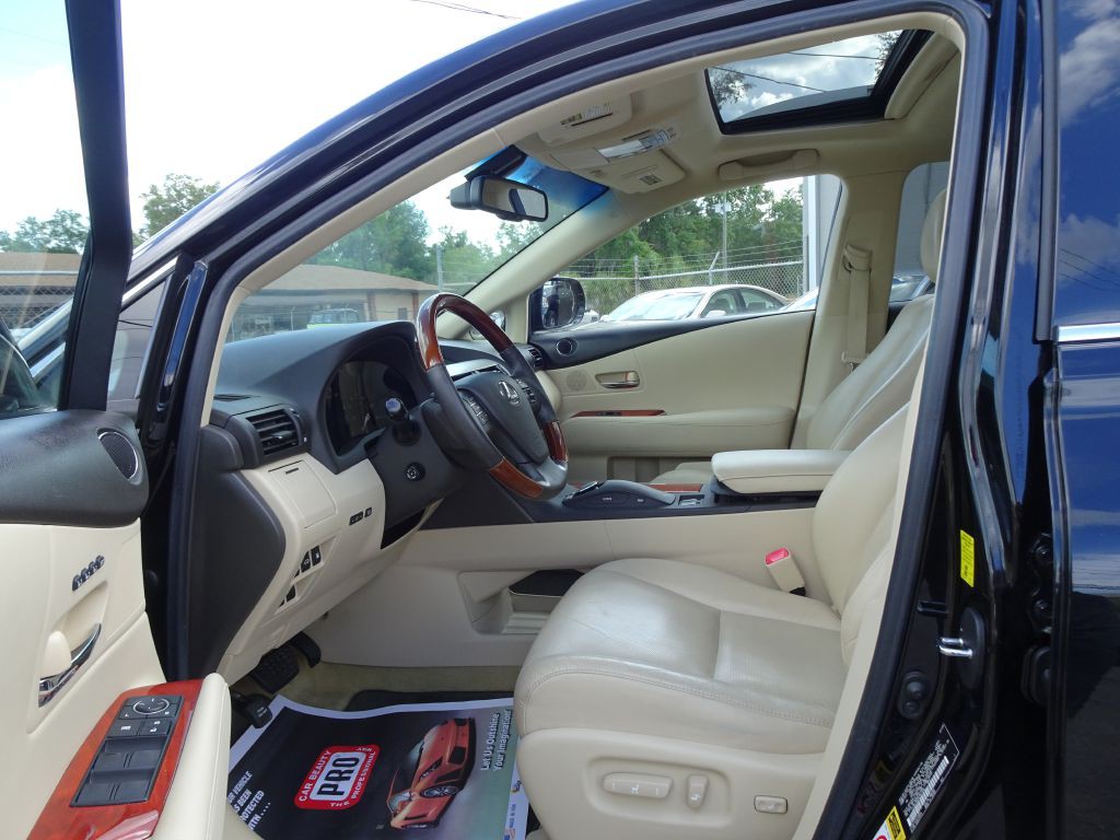 2010 Lexus RX Image 11