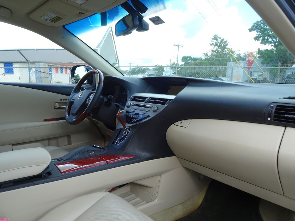 2010 Lexus RX Image 13