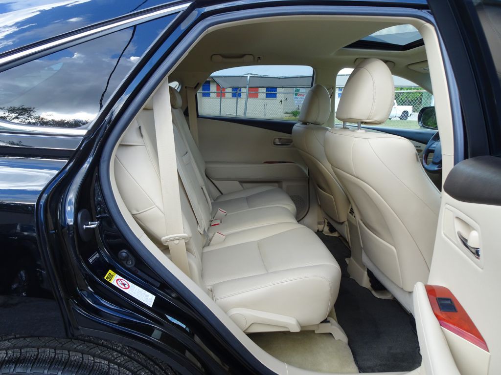 2010 Lexus RX Image 15
