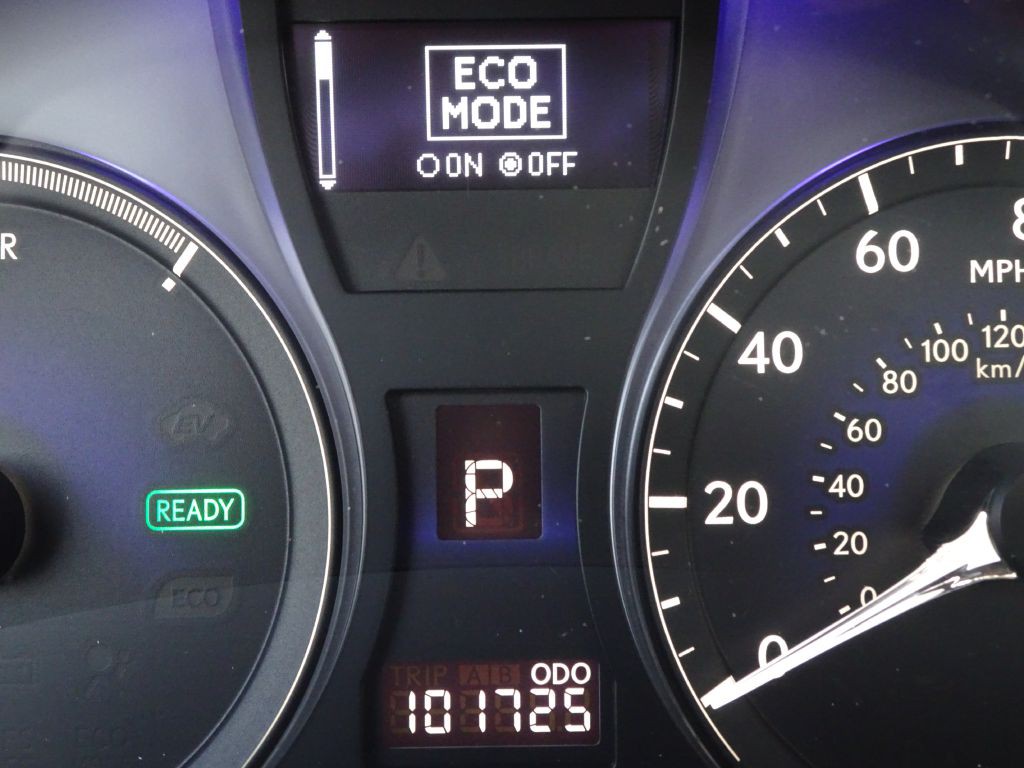 2010 Lexus RX Image 16