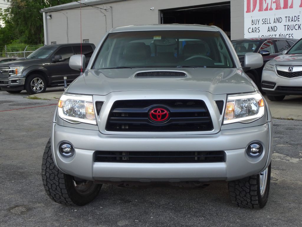 2005 Toyota Tacoma Image 2
