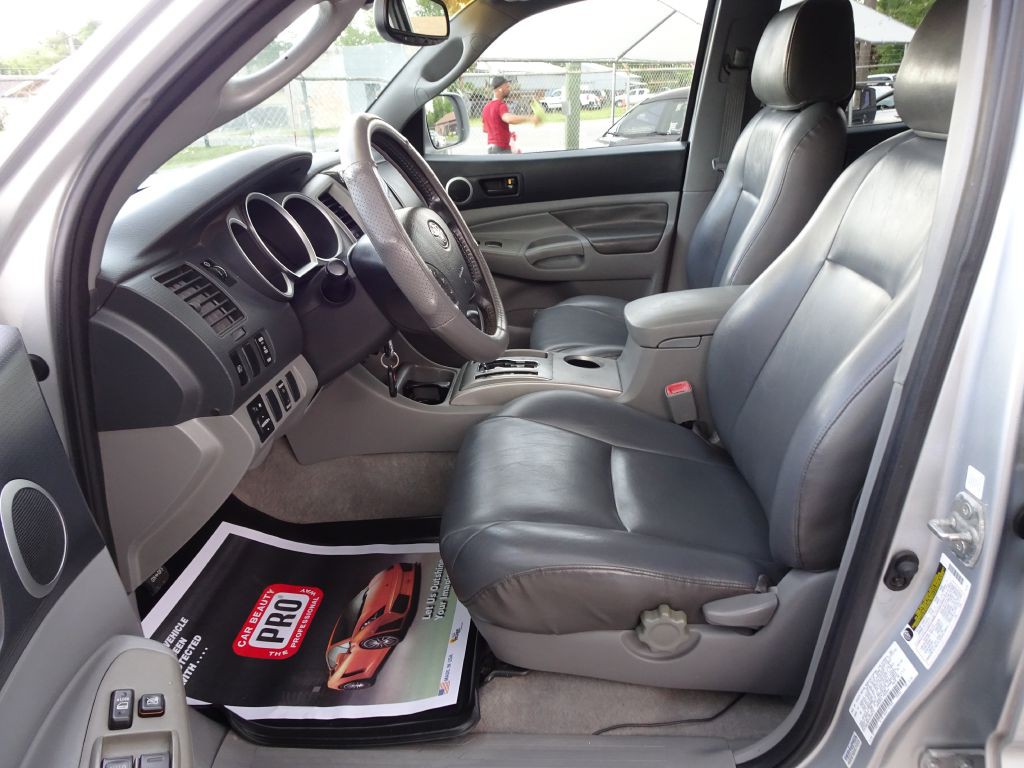 2005 Toyota Tacoma Image 12