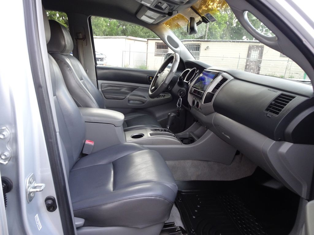 2005 Toyota Tacoma Image 17