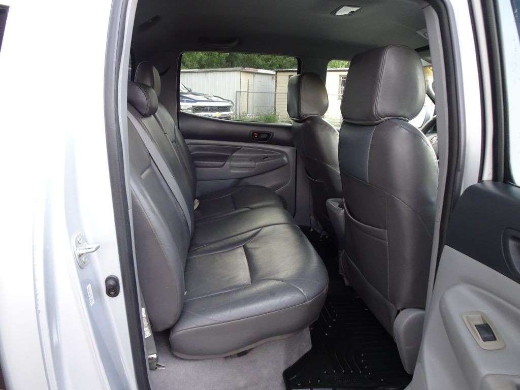 2005 Toyota Tacoma Image 19