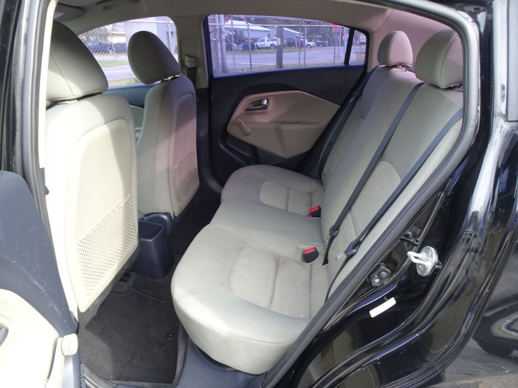 2017 Kia Rio Image 14