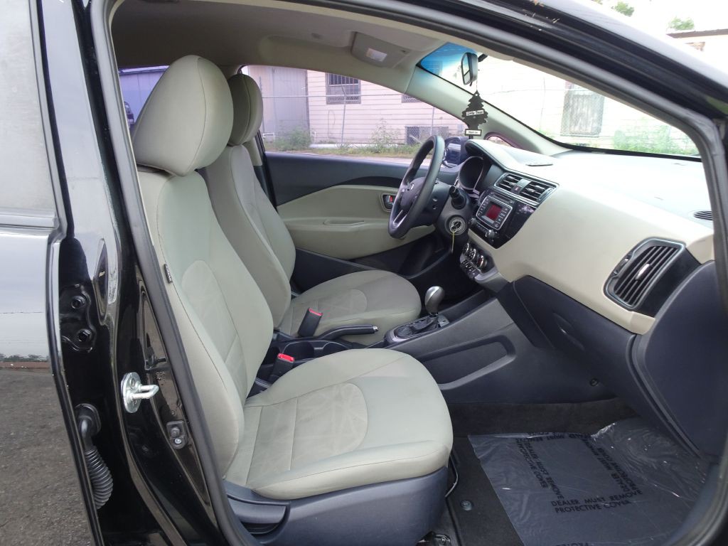 2017 Kia Rio Image 17