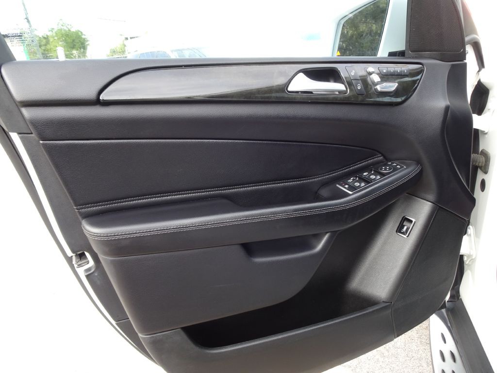 2017 Mercedes-Benz GLS-Class Image 12