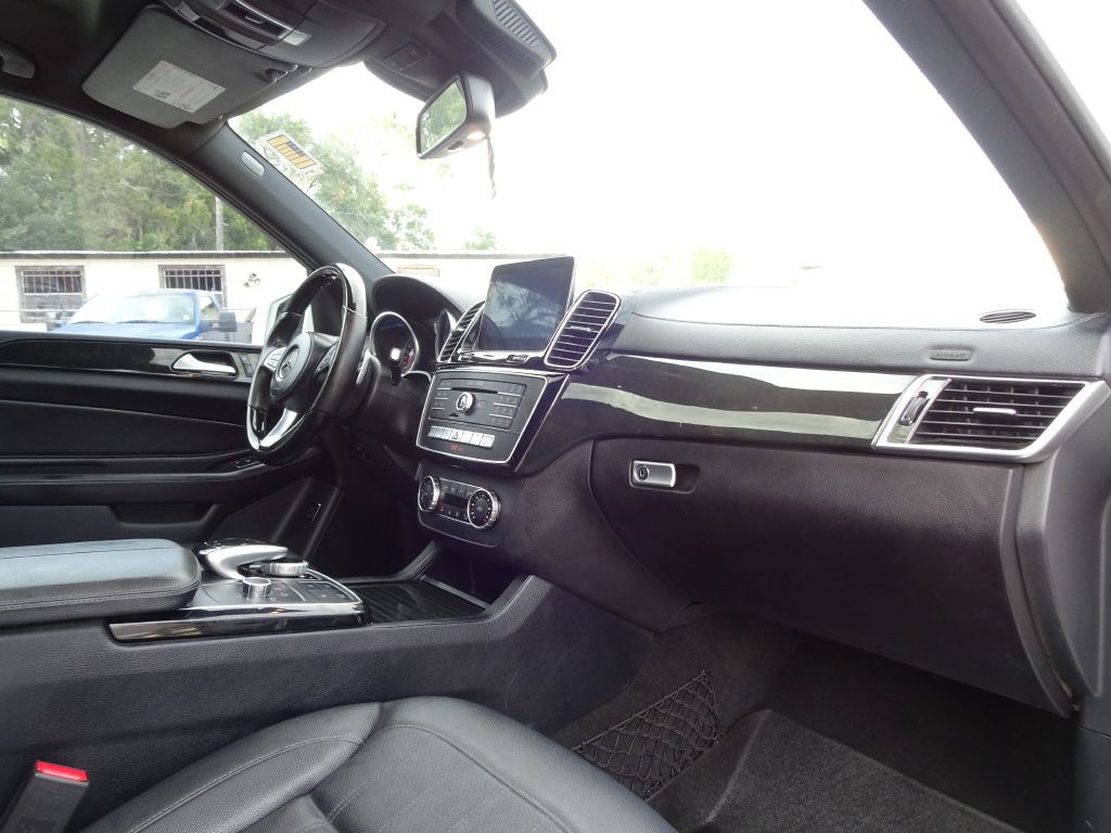 2017 Mercedes-Benz GLS-Class Image 15